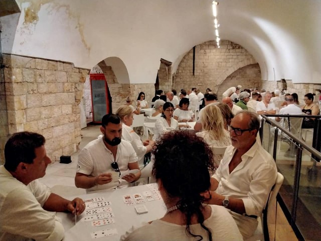 TORNEO DI BURRACO IN BIANCO